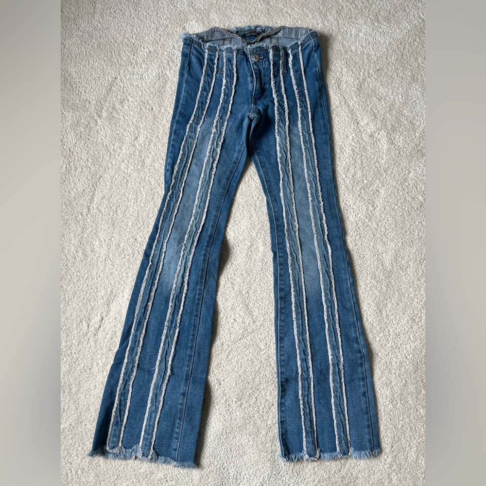 low rise y2k flare jeans✨